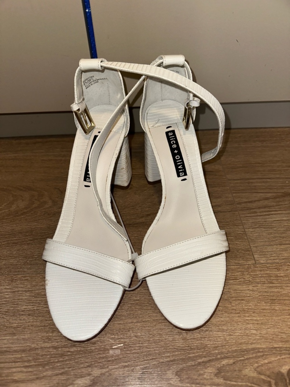 Alice + Olivia White Strappy Block Heel Sandals Size 8.5